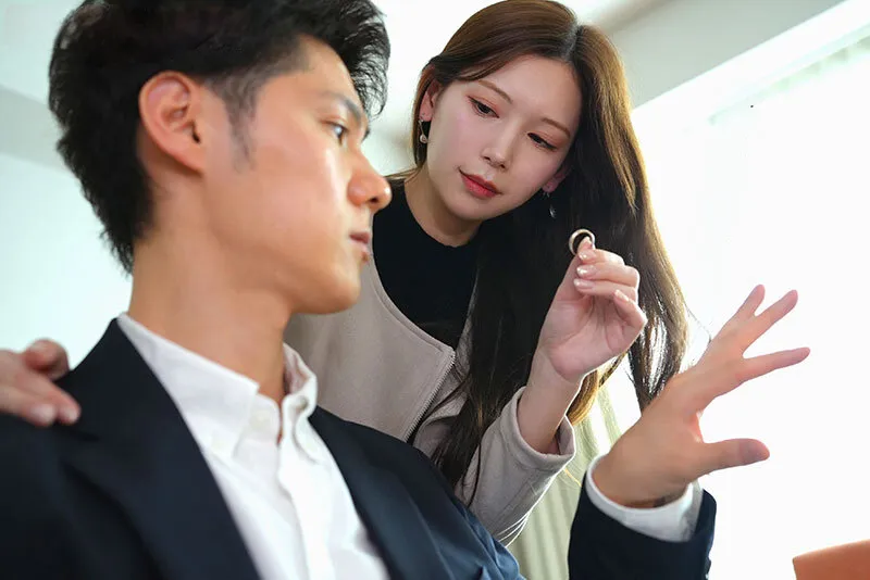 Cô vợ đi đi giã ngoại, anh xã ở nhà bị nhỏ em bà xã gạ làm tình không trượt phát nào